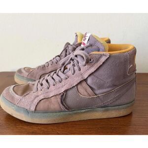 Nike Women's Brown Footwear